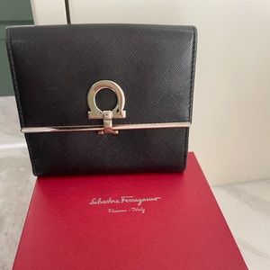 EUC Salvatore Ferragamo Ladies Wallet